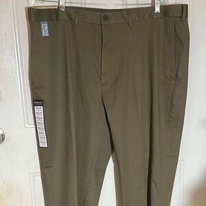 Haggar Green Chinos Classic Straight-Leg Premium No Iron